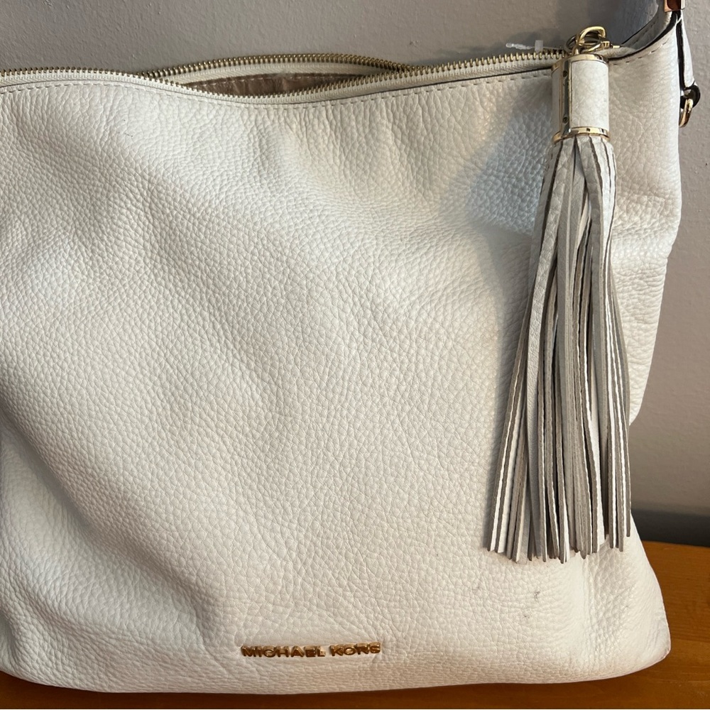 MICHAEL KORS WHITE LEATHER TASSELS ACCENTS - Picture 2 of 10